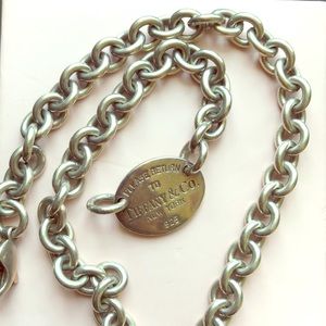 Tiffany’s necklace